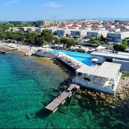 Punta Skala 아파트