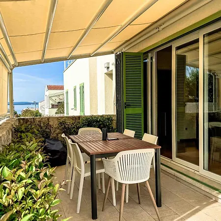 Punta Skala Apartment Petrcane